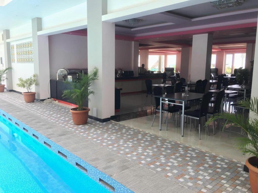 Grand Vilia Hotel Langgur Εξωτερικό φωτογραφία